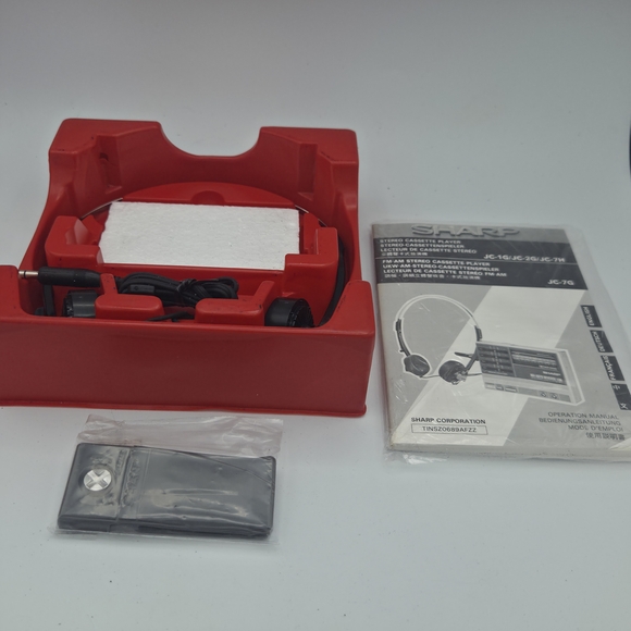 Sharp JC-1G (R) Cassette Player - Picture 8 of 10